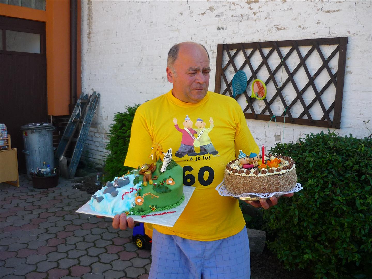 Dedo, sice si tiez oslavenec, ale torty nam nejedz